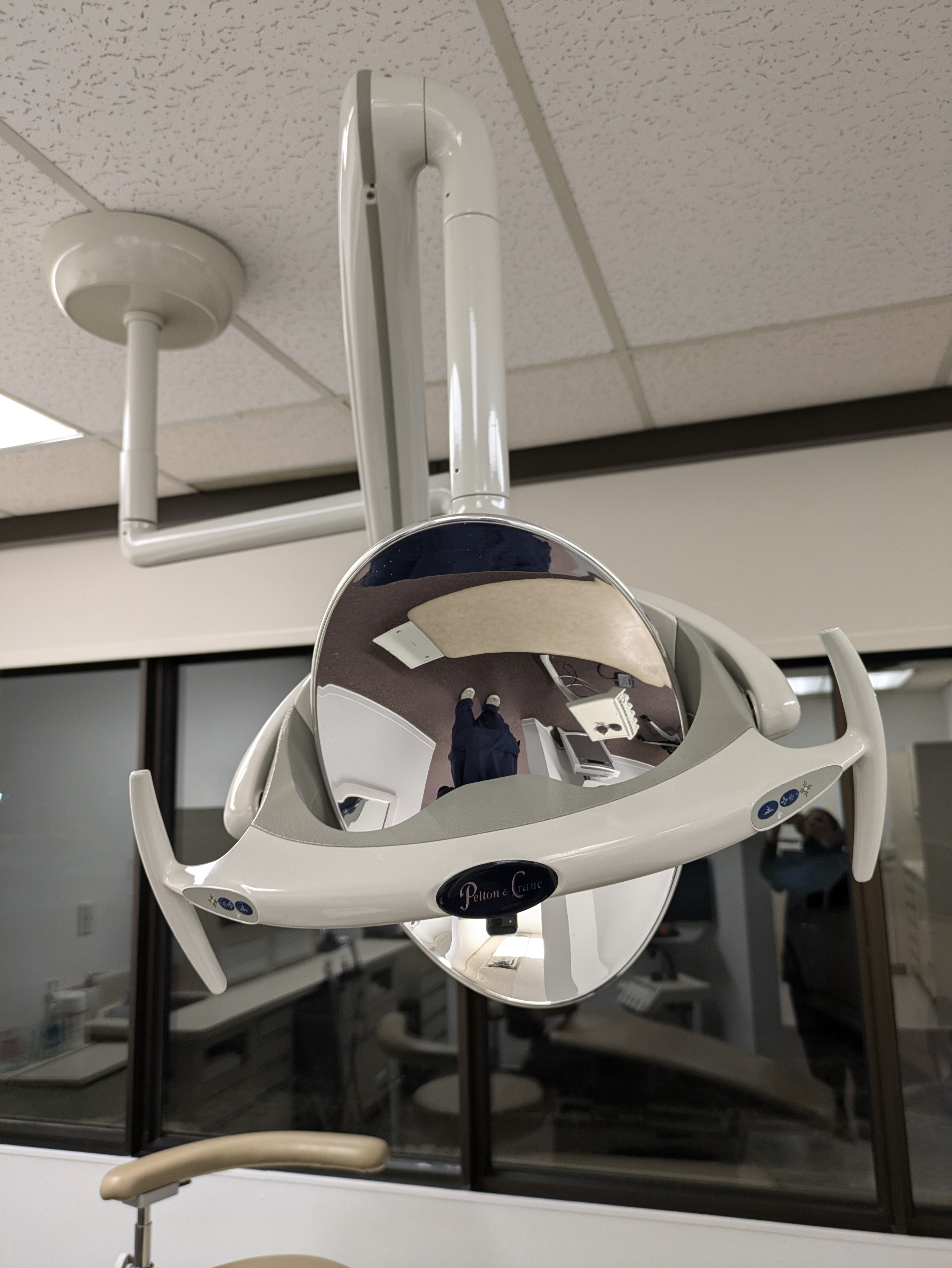 Helios 3000 overhead light